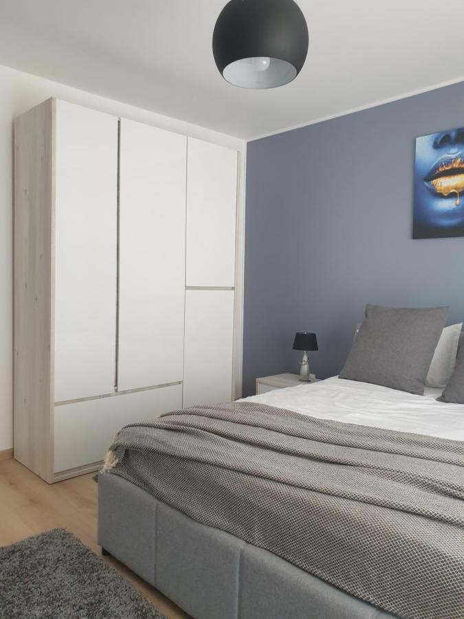 בראשוב Qualis Apartament מראה חיצוני תמונה