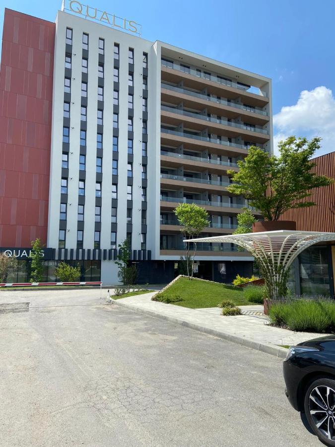 בראשוב Qualis Apartament מראה חיצוני תמונה