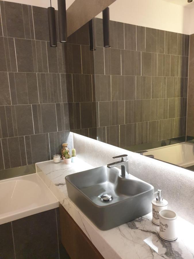 בראשוב Qualis Apartament מראה חיצוני תמונה